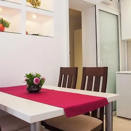 Apartman Edita *